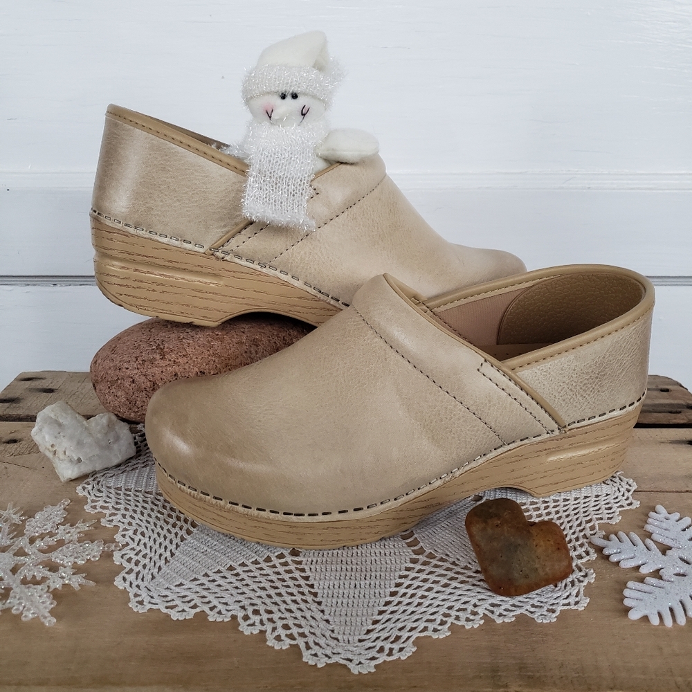 Cream Dansko Pro Honey Clog Sand Burnished Distressed Leather Boho Cottage 37 41 - Picture 13 of 13